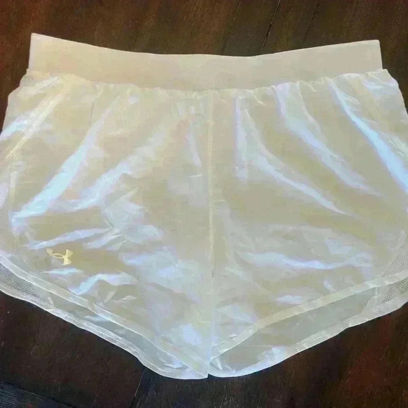 ⚡️5/$25 bundle sale⚡️ Under Armour womens Fly By 2.0 Running Shorts SZ. Medium - Picture 3 of 11